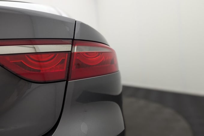 2025 Jaguar Xf
