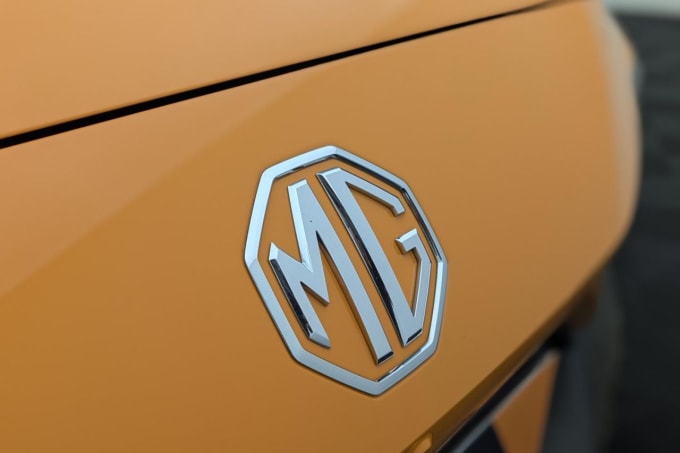 2025 Mg Mg4