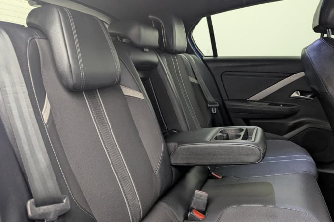 2025 Vauxhall Astra