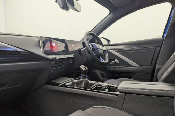2025 Vauxhall Astra