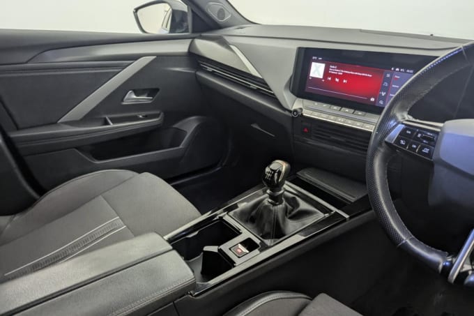 2025 Vauxhall Astra