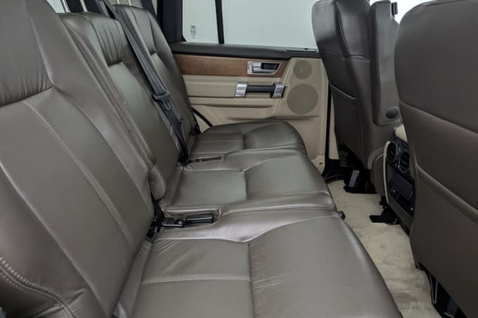 2025 Land Rover Discovery 4