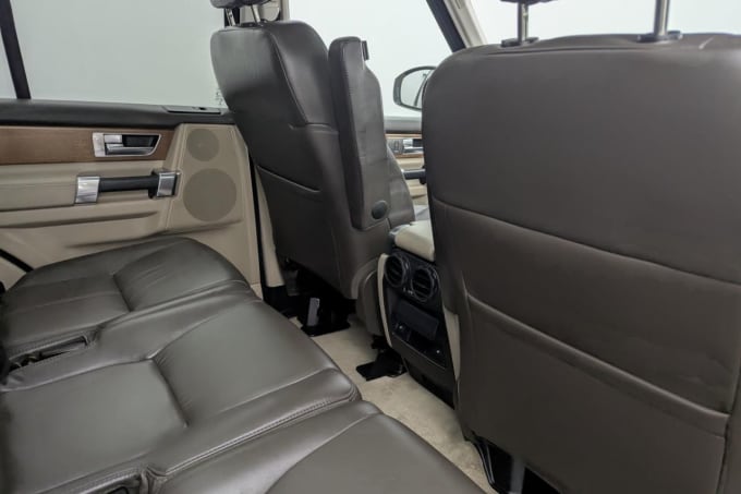 2025 Land Rover Discovery 4