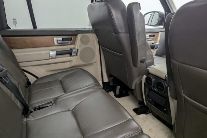 2025 Land Rover Discovery 4