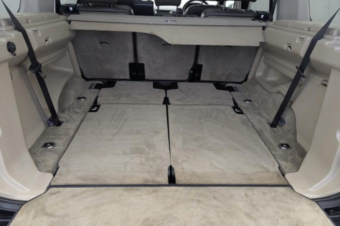 2025 Land Rover Discovery 4