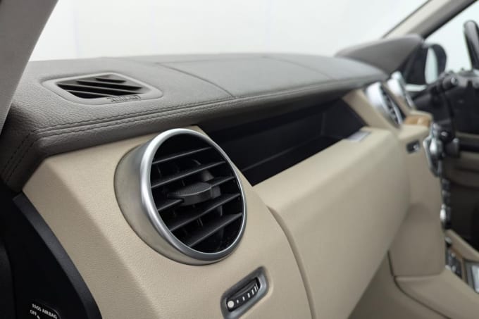 2025 Land Rover Discovery 4