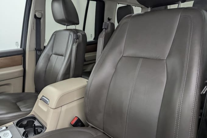 2025 Land Rover Discovery 4