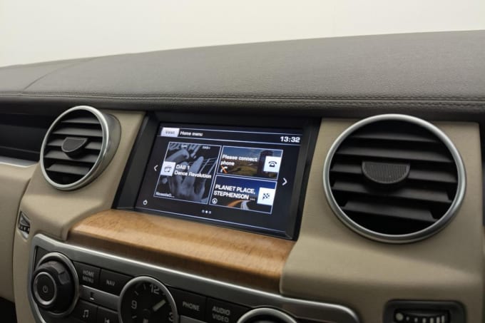 2025 Land Rover Discovery 4