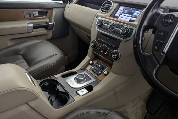 2025 Land Rover Discovery 4