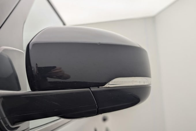 2025 Land Rover Discovery 4