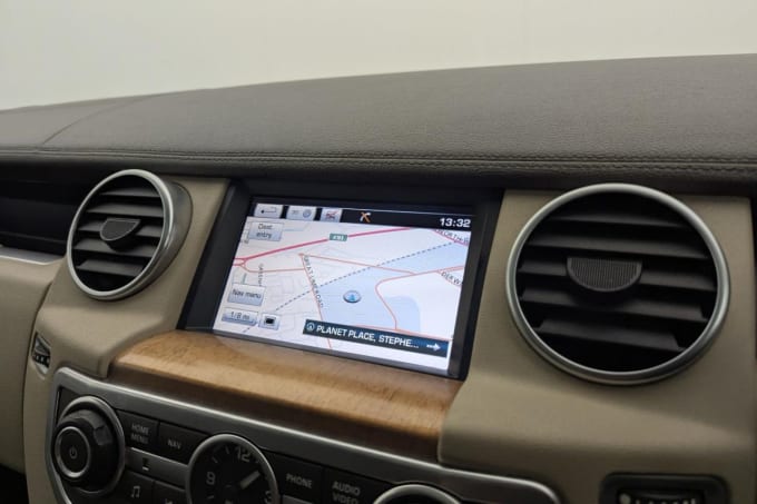 2025 Land Rover Discovery 4