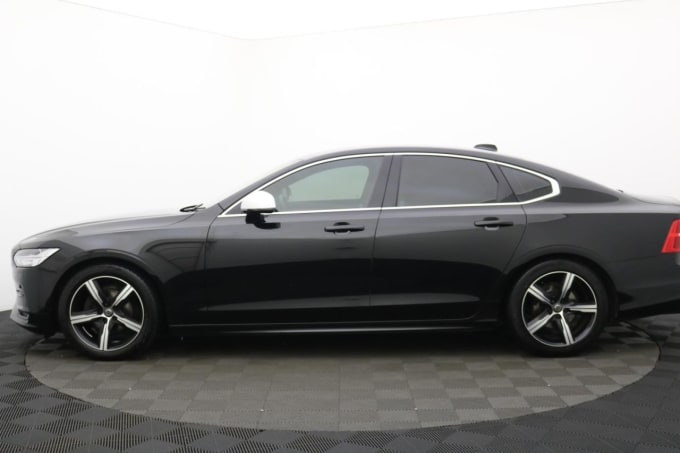 2025 Volvo S90