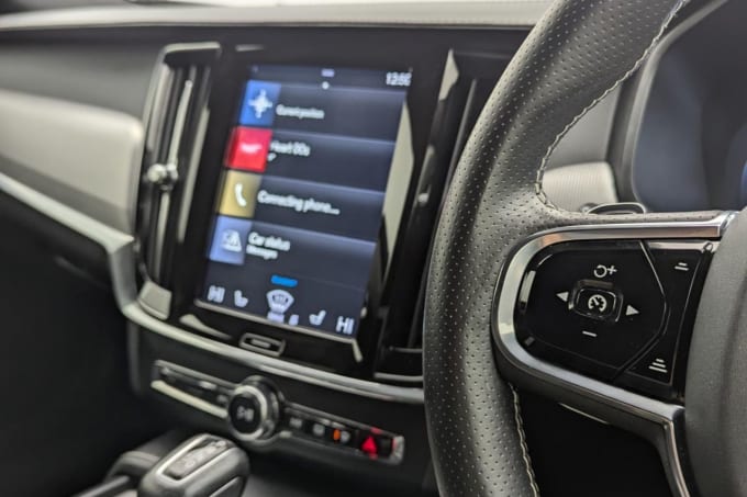 2025 Volvo S90
