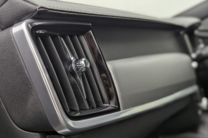 2025 Volvo S90