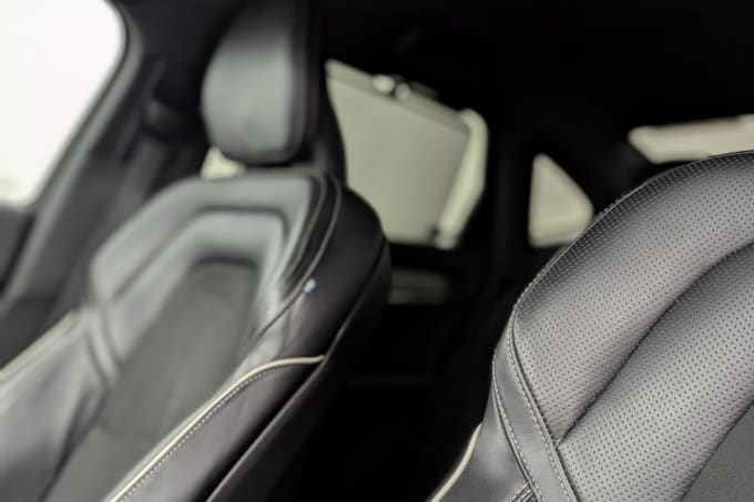 2025 Volvo S90