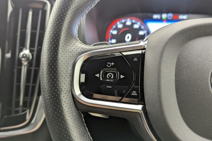 2025 Volvo S90