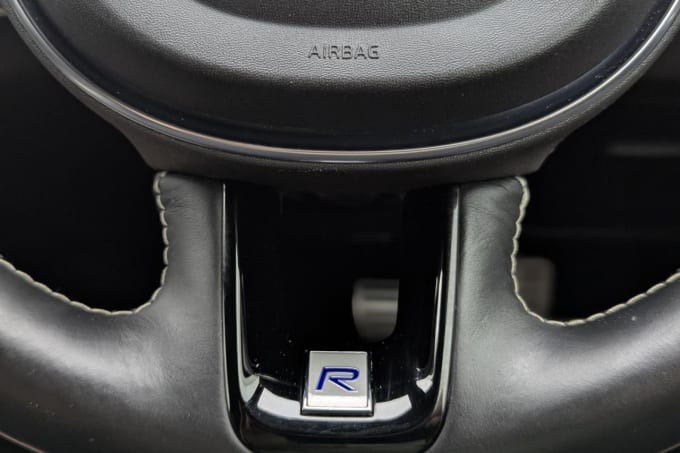 2025 Volvo S90
