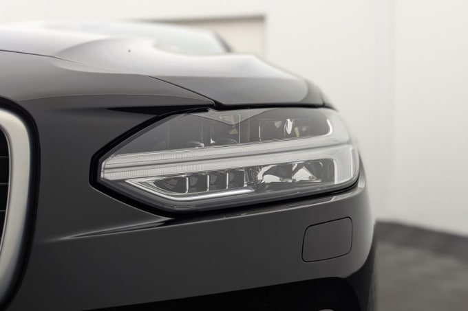2025 Volvo S90