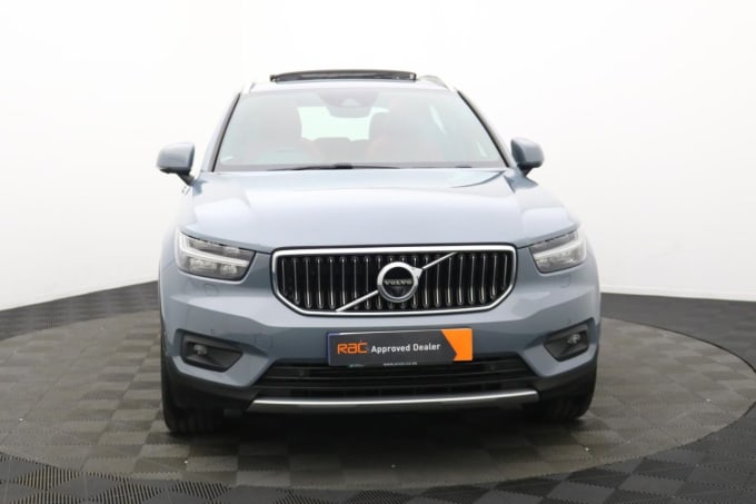 2025 Volvo Xc40