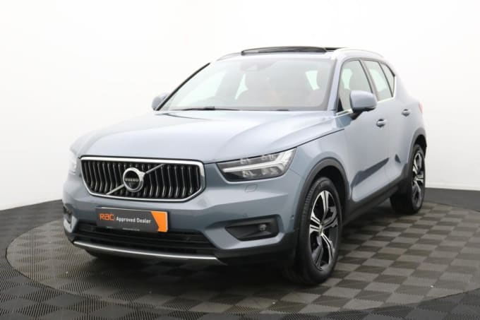 2025 Volvo Xc40