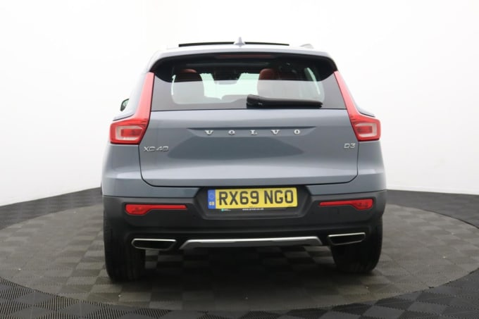 2025 Volvo Xc40