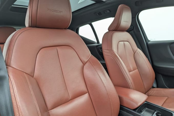 2025 Volvo Xc40
