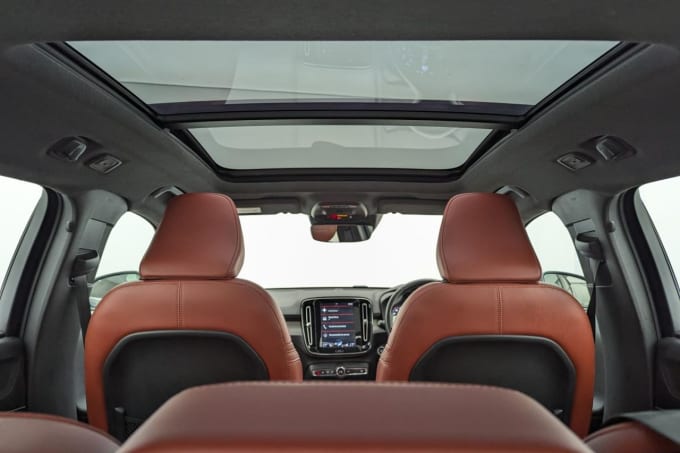 2025 Volvo Xc40