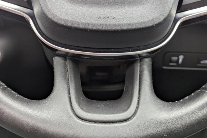 2025 Volvo Xc40