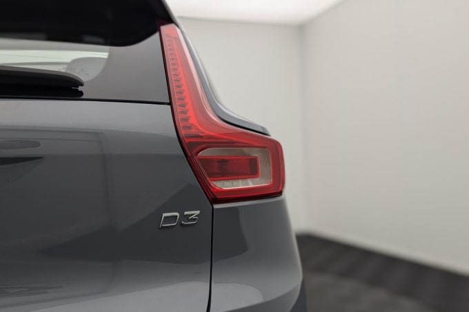 2025 Volvo Xc40