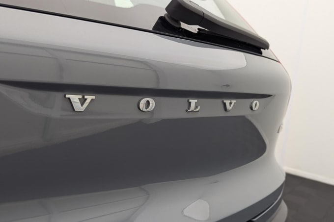2025 Volvo Xc40
