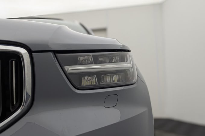 2025 Volvo Xc40