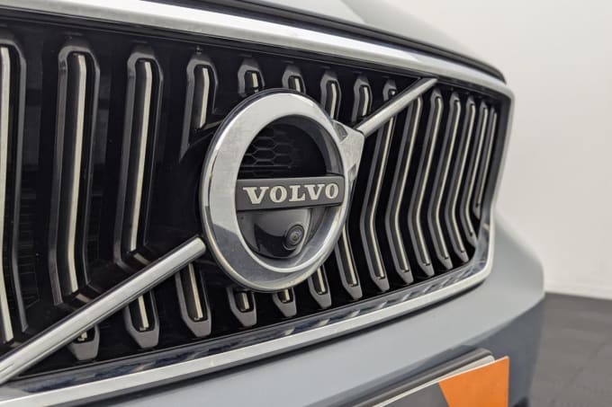 2025 Volvo Xc40