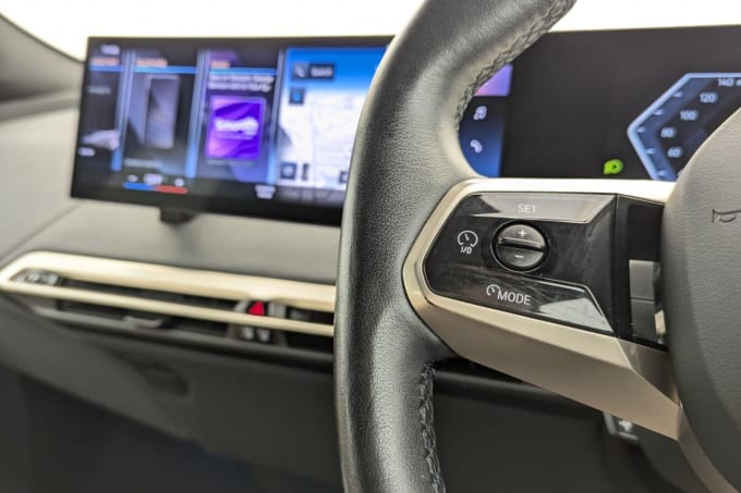 2025 BMW Ix