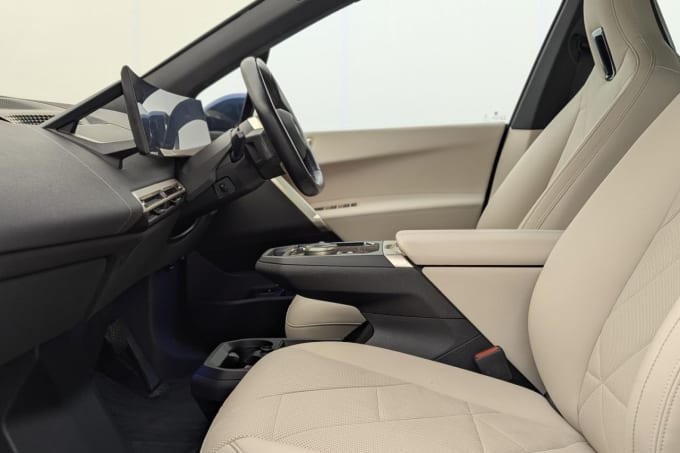 2025 BMW Ix