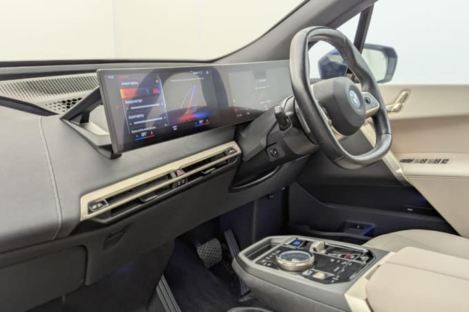 2025 BMW Ix