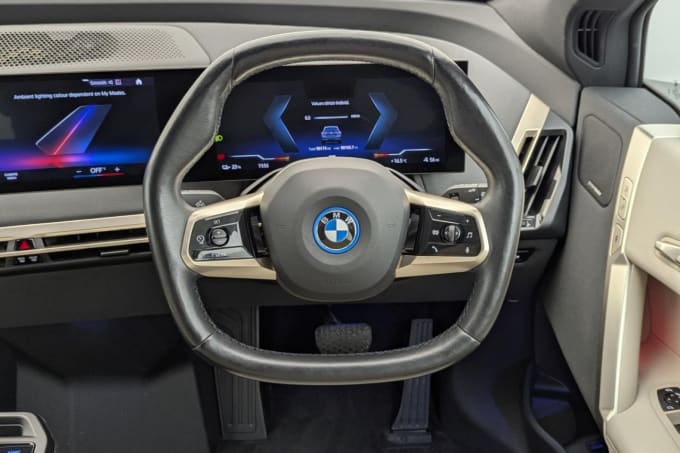 2025 BMW Ix