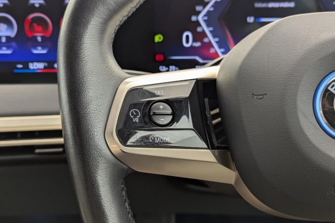 2025 BMW Ix