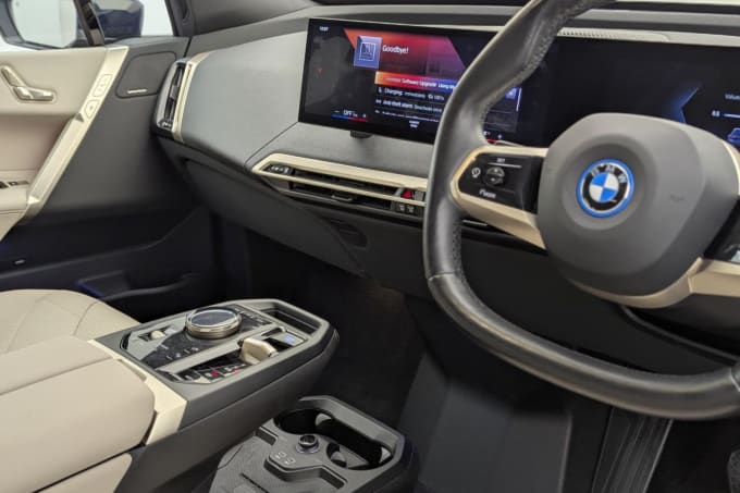 2025 BMW Ix