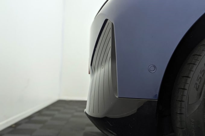 2025 BMW Ix