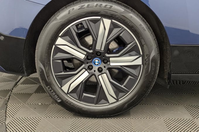 2025 BMW Ix