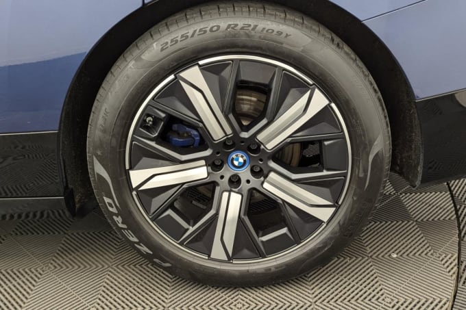 2025 BMW Ix