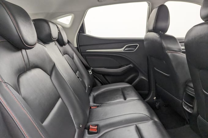 2025 Mg Mg Zs