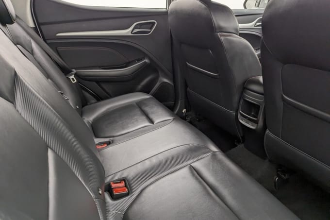 2025 Mg Mg Zs