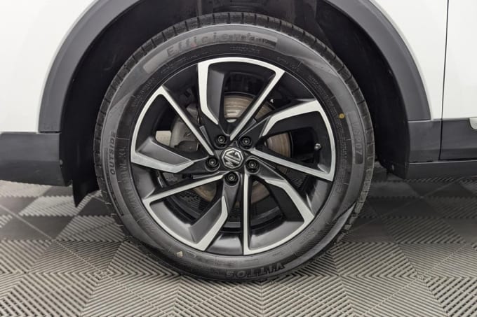 2025 Mg Mg Zs