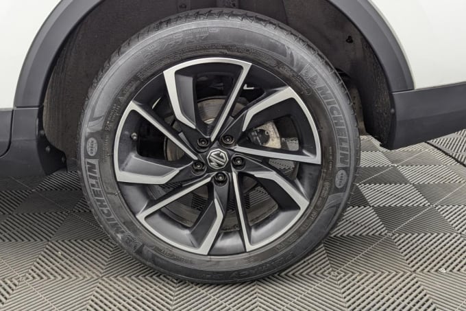 2025 Mg Mg Zs