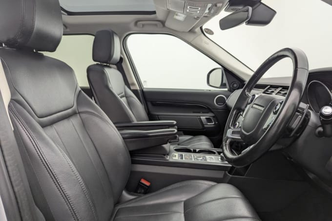 2025 Land Rover Discovery