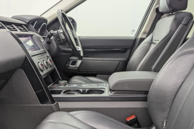 2025 Land Rover Discovery