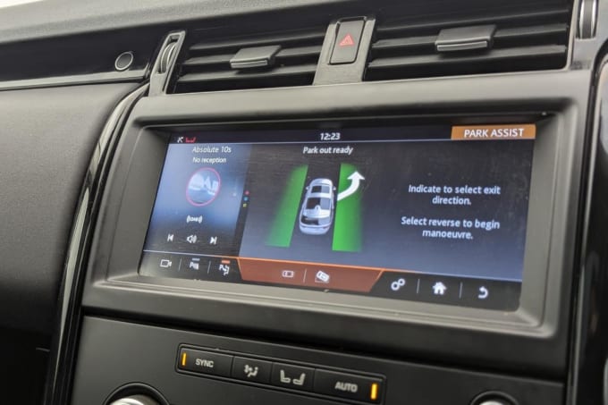 2025 Land Rover Discovery