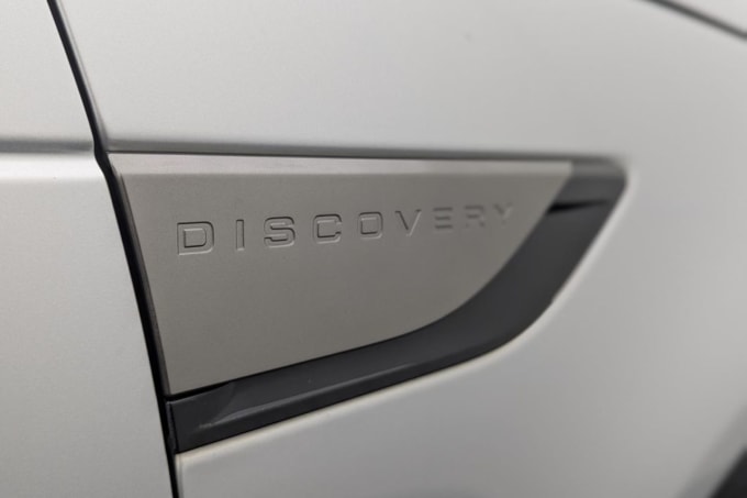 2025 Land Rover Discovery