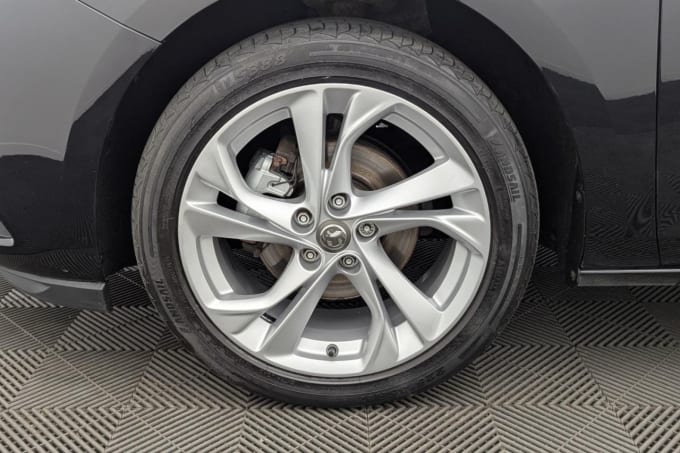 2025 Vauxhall Astra